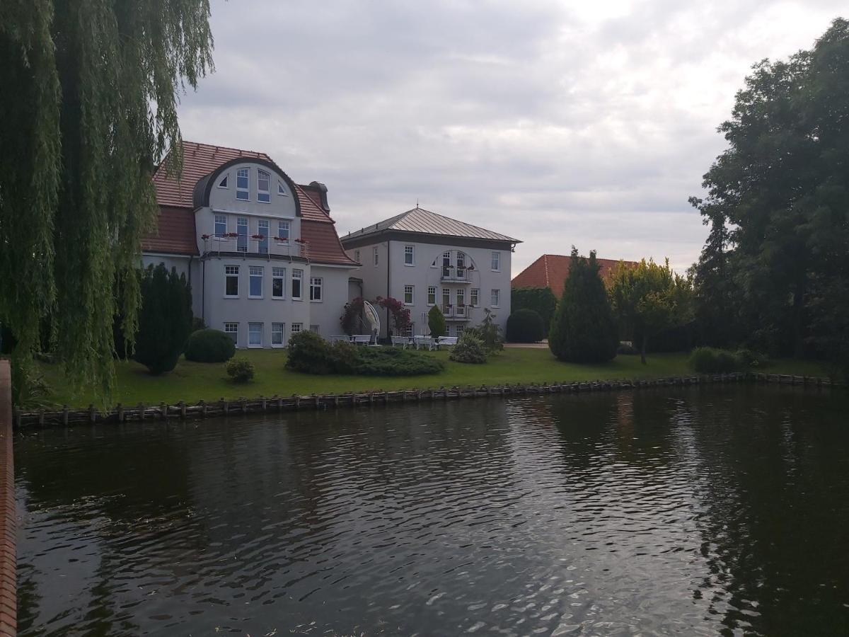 Hotel Schwanenhof ヴィッテンブルク エクステリア 写真