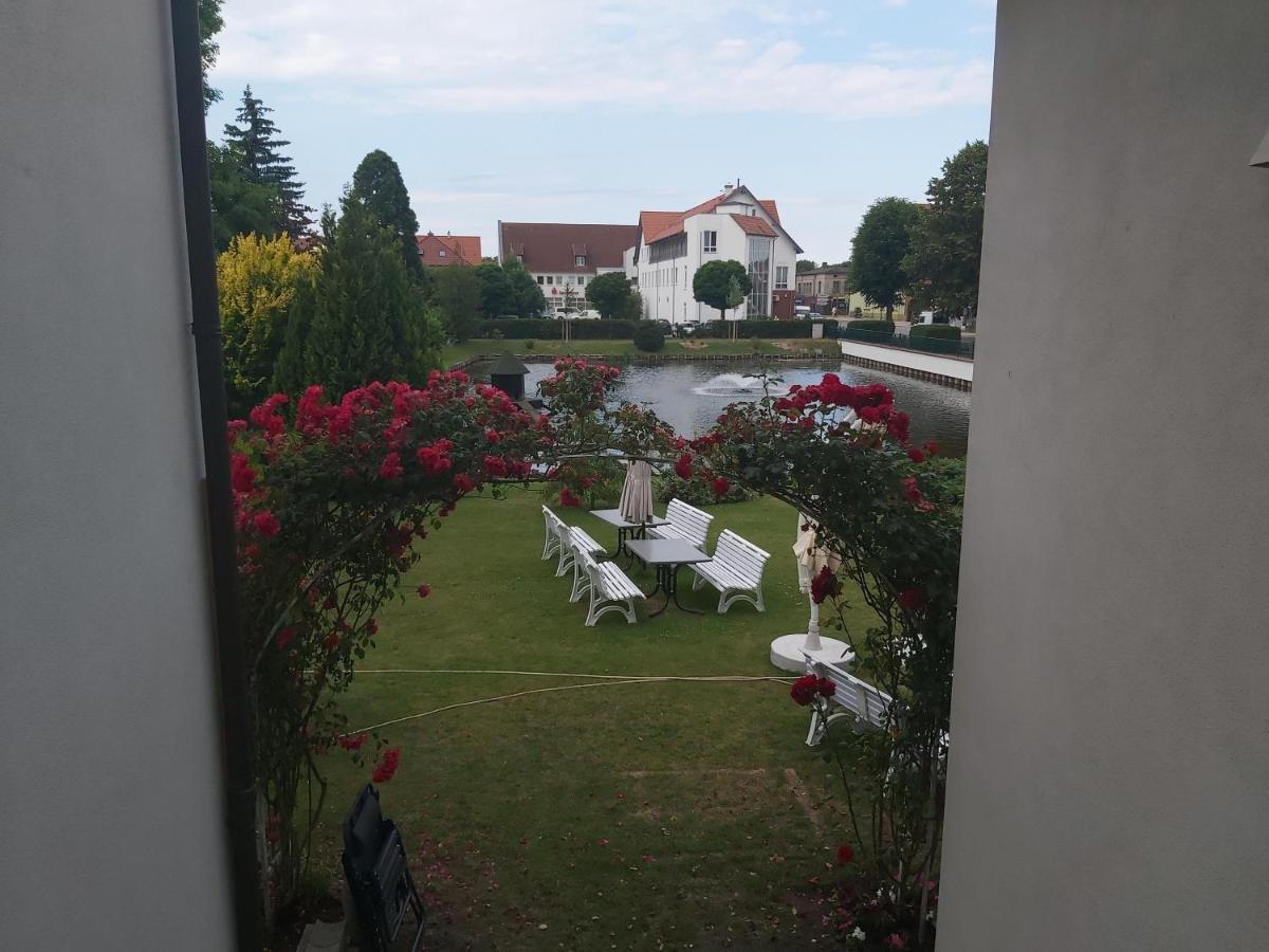 Hotel Schwanenhof ヴィッテンブルク エクステリア 写真
